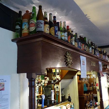 The Sun Inn Englefield Green Zewnętrze zdjęcie